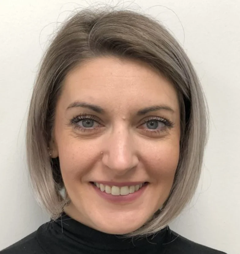 Ortodoncija Vogdent Sarajevo — nakon terapije (Portret), Alma J.