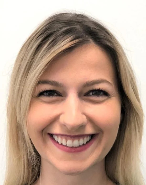 Ortodoncija Vogdent Sarajevo — nakon terapije (Portret), Sabina R.